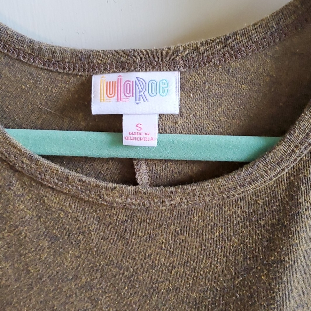 Lularoe Carly - Picture 2 of 4
